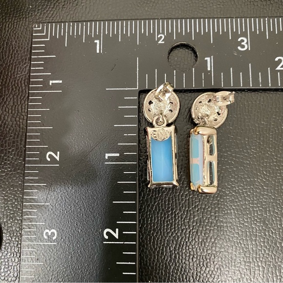 EXP Signed Opalite Crystal 2-tone Dangle Drop Post Earrings 15g - Picture 11 of 15